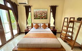 Naeera Guest House